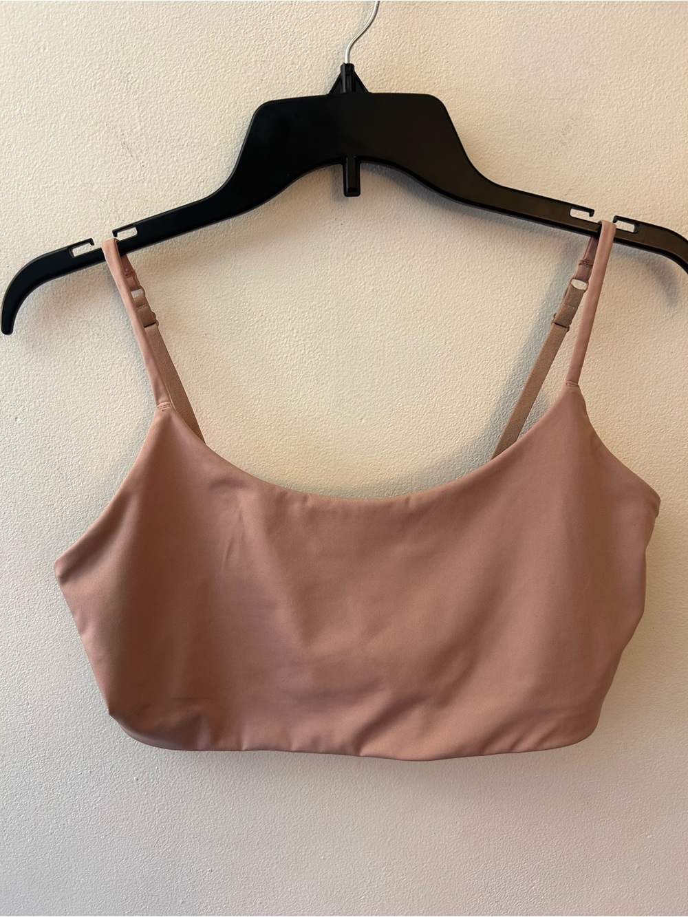 Girlfriend Collective beige cropped tank with spaghetti straps size XL